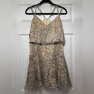 En Creme Sleeveless Dress